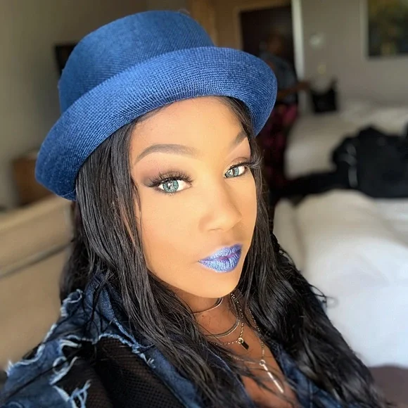 Hat - Picture 5 of 6